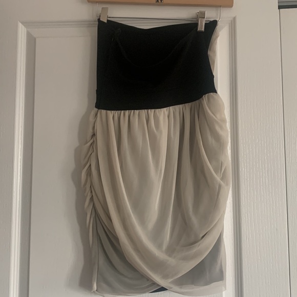 ASOS dress fits as a xs- small - Picture 2 of 3